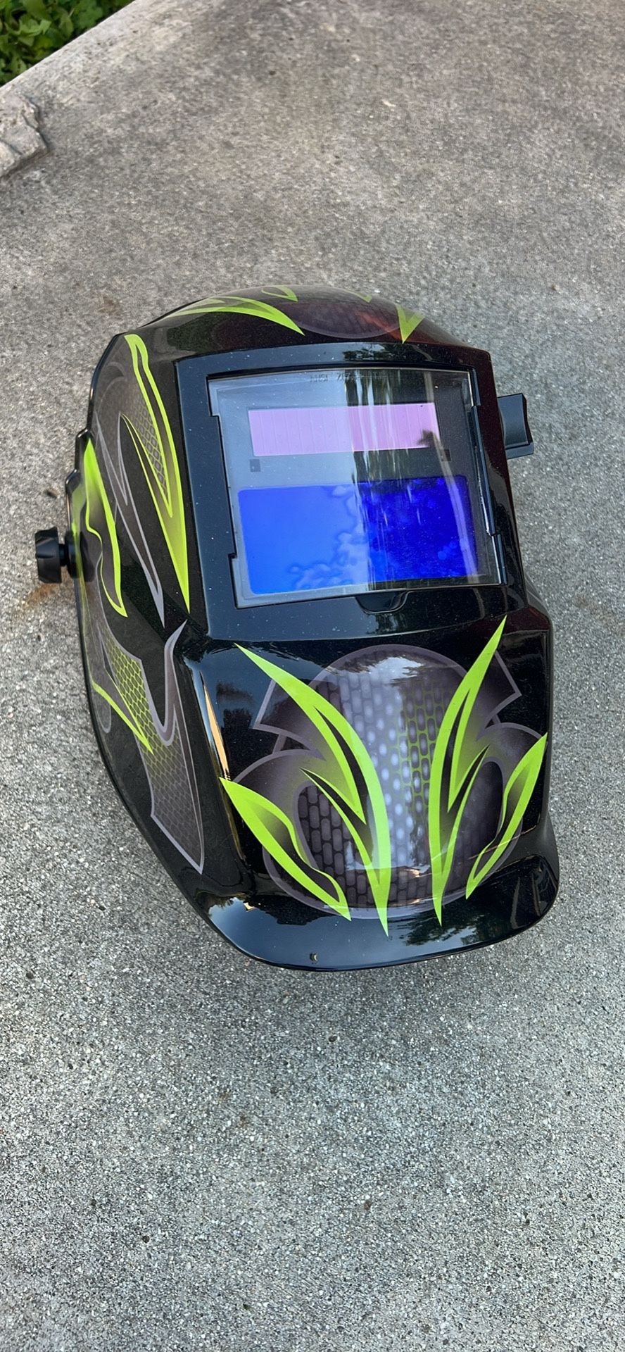 Lincoln Electric Auto-Darkening Welding Helmet, Galaxsis Pattern, Model# K4438-1