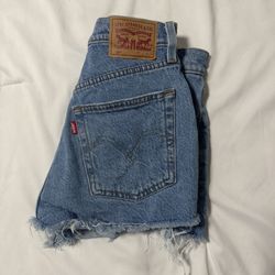 Levi’s Shorts 