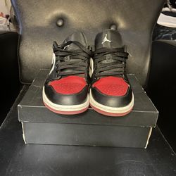 Jordan 1 Low Bred Toes Size 10.5 (Great Condition)