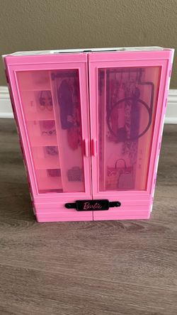Barbie closet-Free