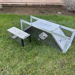 Vintage Extra Large Havahart Ranch Wildlife Coyote and Vermin Control Traps