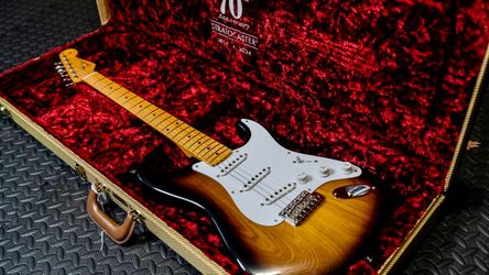 Mint 2024 - Fender 70th Anniversary American Vintage II 1954 Stratocaster with Case/Paperwork