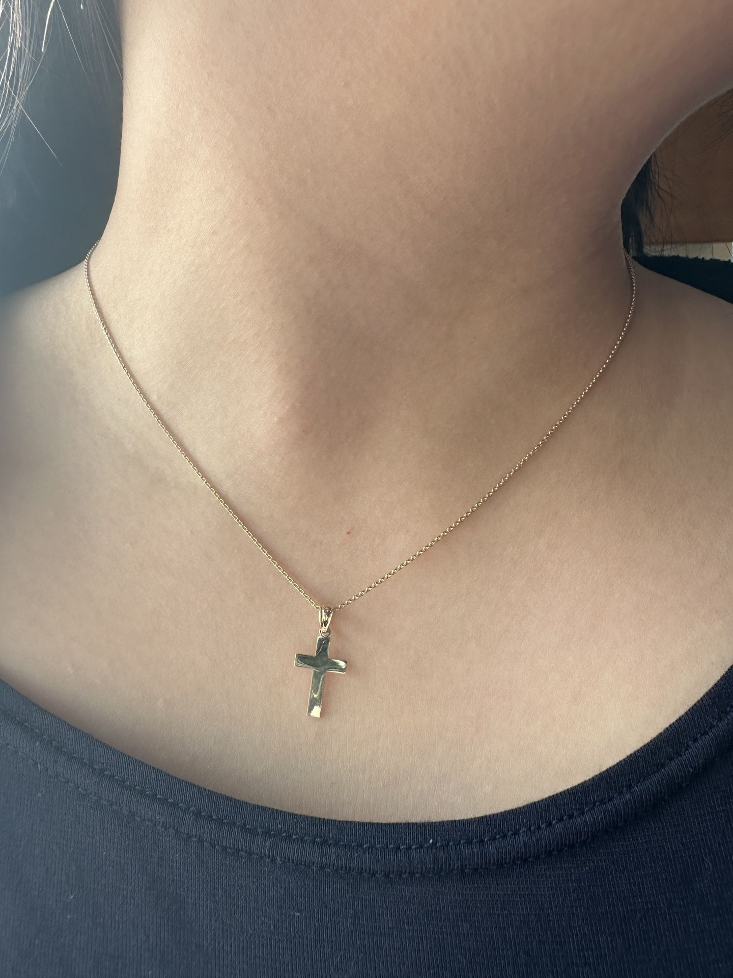 10kt Yellow Gold Cross Pendant Necklace 