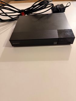 Sony Blu-ray/DVD Player BDP-S1700 + HDMI Cable - $25