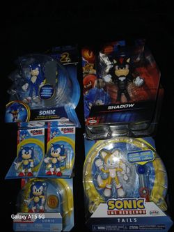 Sonic the hedgehog figure bundle