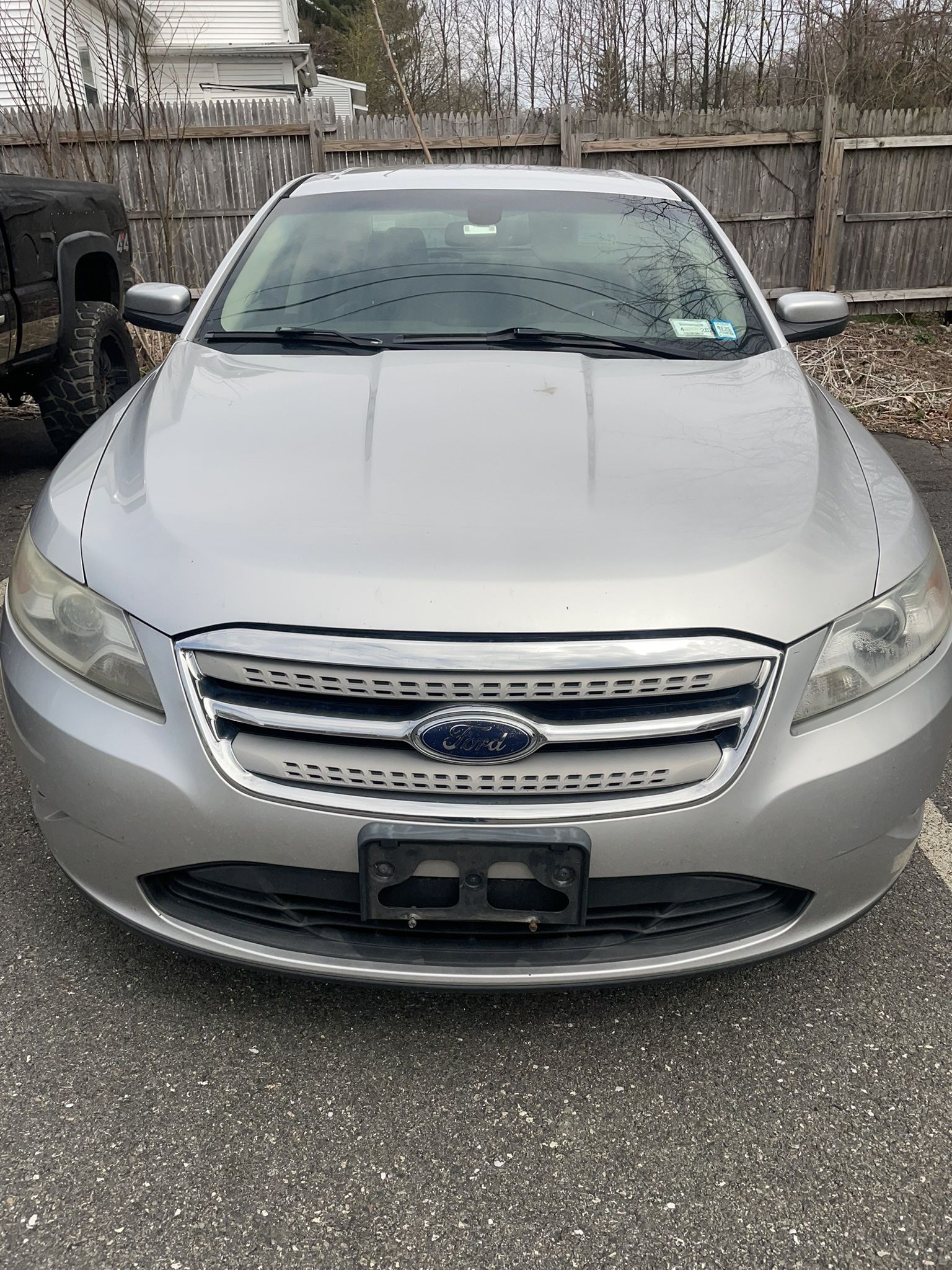 2010 Ford Taurus