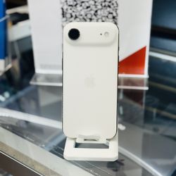 iPhone 17 Air (Factory Unlocked) 