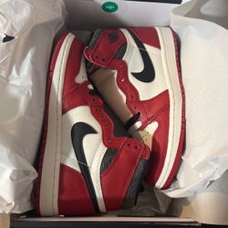 Jordan 1 Retro High OG Chicago Lost And Found 4.5Y
