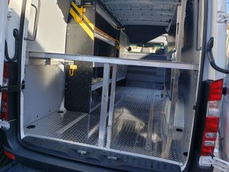MERCEDES SPRINTER CUSTOM FLOOR
