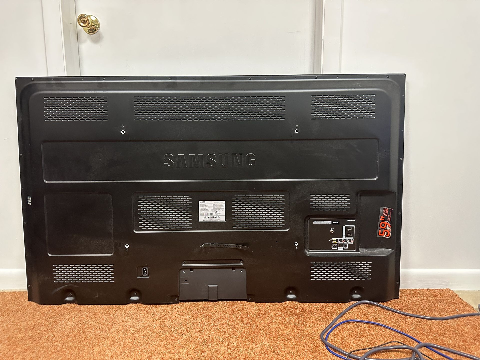 Samsung TV 59 Inches