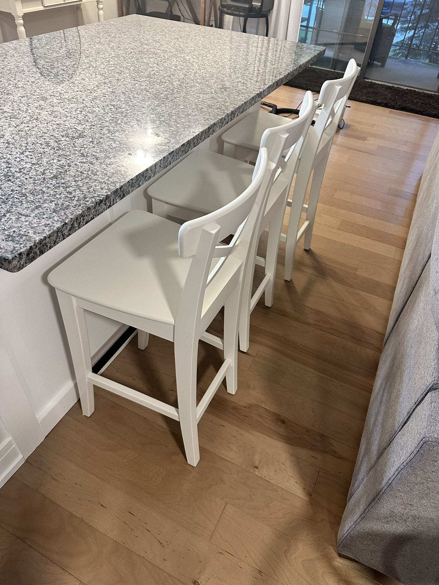 Barstools/Island & Kitchen Chairs x3