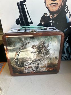 Surreal entertainment tin titans Godzilla minus zero tin Lunch box preview exclu