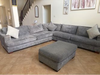 Comfortable Gray Sectional with Matching Ottoman