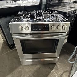 Stainless Steel Frigidaire 5 Burner Gas Stove!