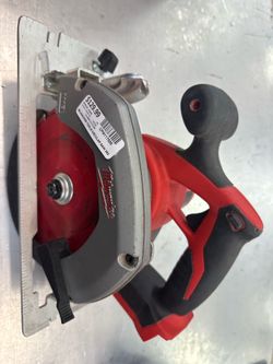 Milwaukee M18 6-1/2” Cordless Circular Saw – Tool Only