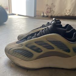 Yeezy 700s 