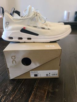 Cloudeasy under white w/ black size 9 women's shoes