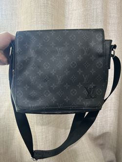 Louis Vuitton District PM