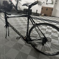Canondale CAAD 8 Bike Missing Front Wheel