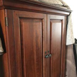 Beautiful Wood Armoire!