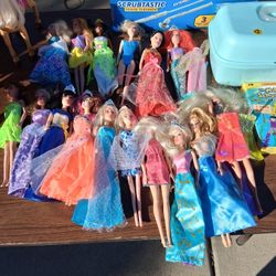 15 Barbie Dolls