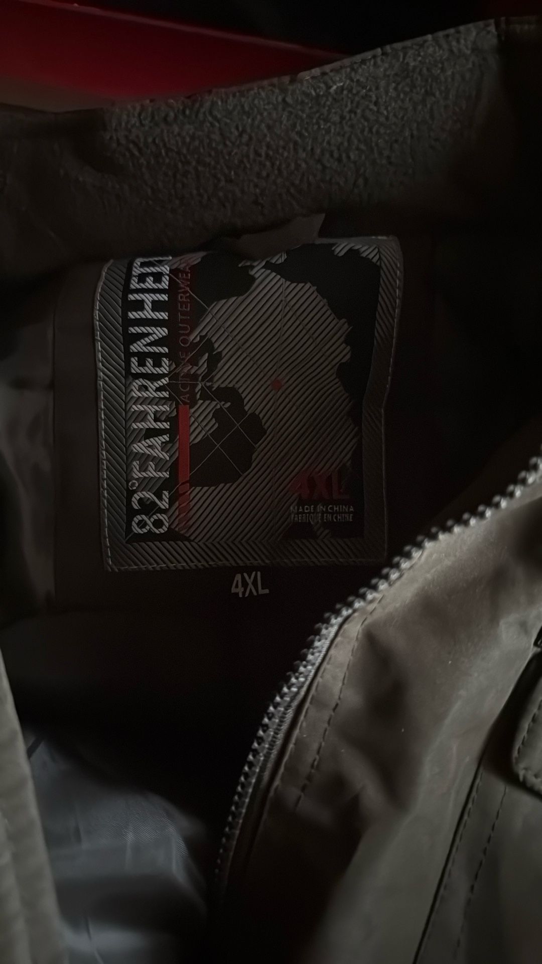 82 Degrees Fahrenheit 4XL Men’s Coat