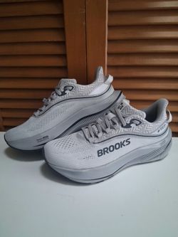 NEW BROOKS GHOST 18 GTX WOMEN'S WATERPROOF RUNNING SHOE * SIZE: 8.5 (MEDIUM)