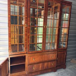 Vintage Curio Cabinet 