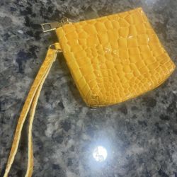 Portable Short Yellow Coin Purse