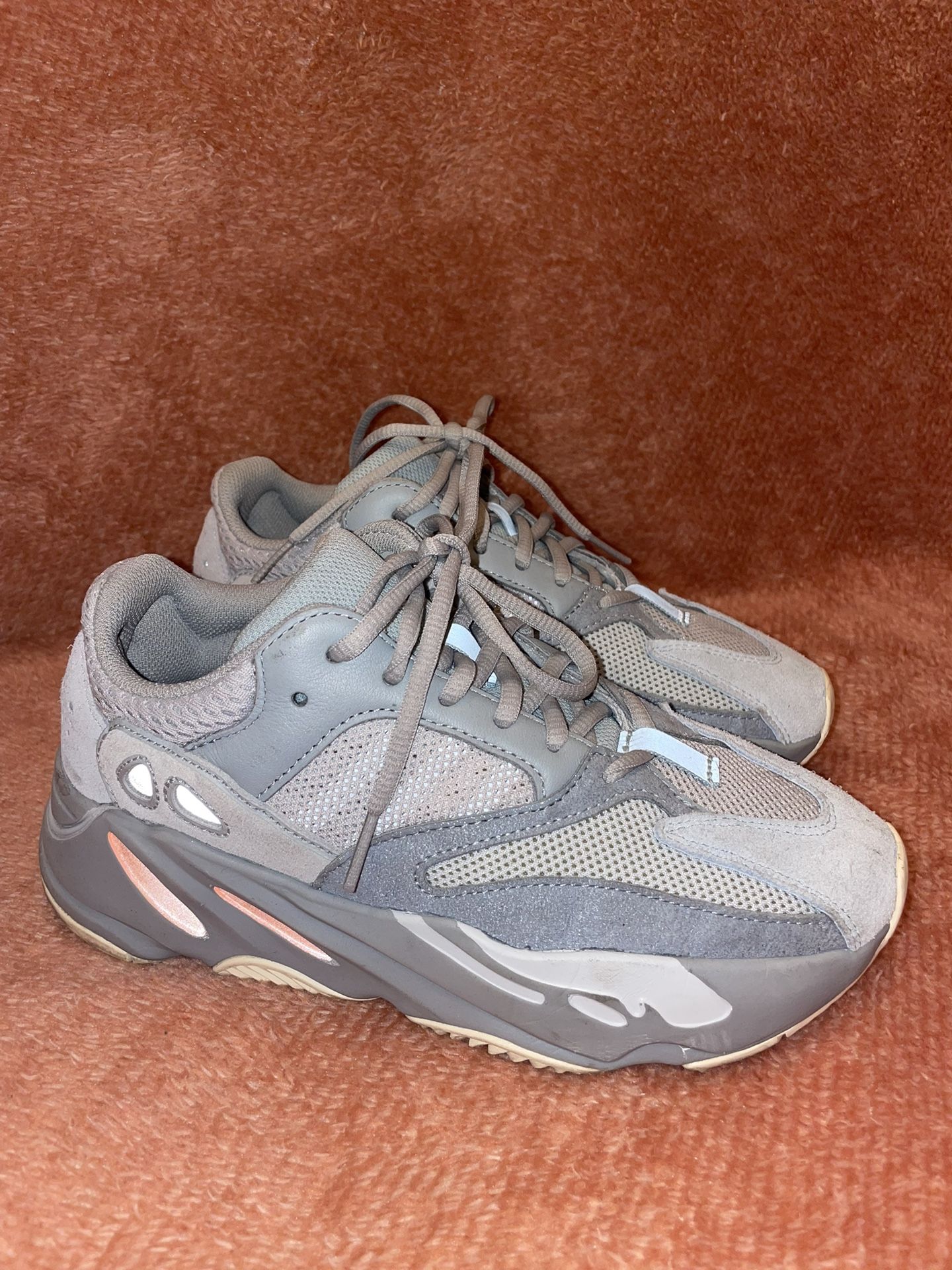 Adidas Yeezy Boost 700 Inertia US M