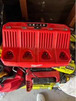 Milwaukee 4 port 12v charger