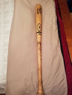 Crown maple wood bat