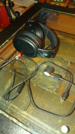SkullCandy Headphones