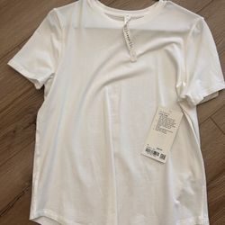 NEW Lululemon Love Crew Shirt Size 6- $8