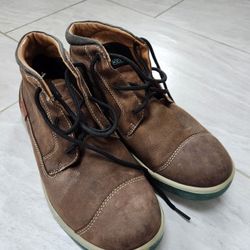Keen Chukka Boots Size 9