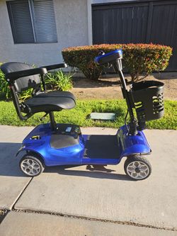 Mobile scooter.