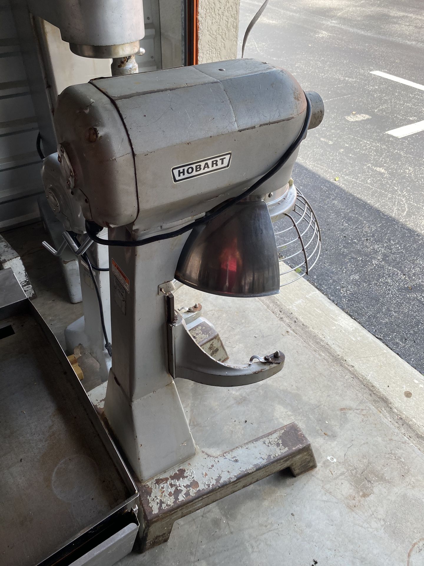 Hobart dough mixers 20 qt 30 qt ** Restaurant equipment for Sale in Orlando, FL OfferUp