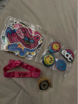 2 VIP EDC ELEVATED EXPERIENCE WRISTBANDS