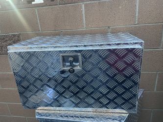 Arksen Underbody 30” Silver 