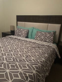 Modern King Bed, Mattress, Dresser/Mirror & 2 Nightstands – Full Set