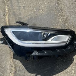 2021-24 CHRYSLER  PACIFICA RIGHT HEADLIGHT 
