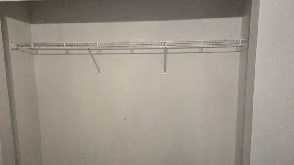 Closet Wire Shelf 83"