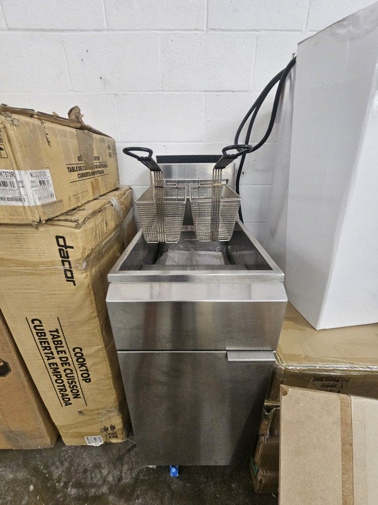 Kutano Deep Fryer Light Used Costco 
