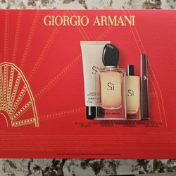Georgio Armani Si Women's Perfume Gift Set