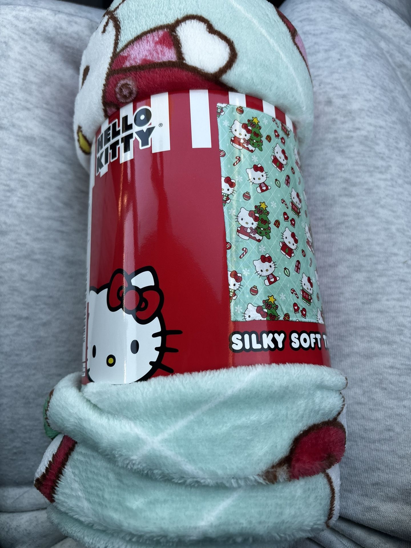 Hello Kitty Christmas Blanket