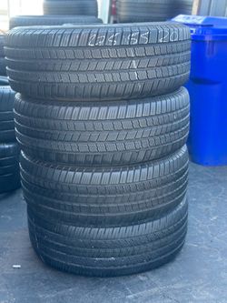 SET OF TIRE 275 55 20 MICHELIN 85% LIFE