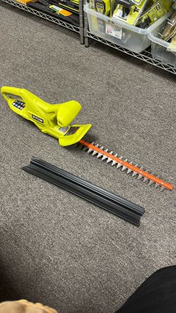 RYOBI ONE+ 18V 18 in. Cordless Battery Hedge Trimmer (Tool Only)