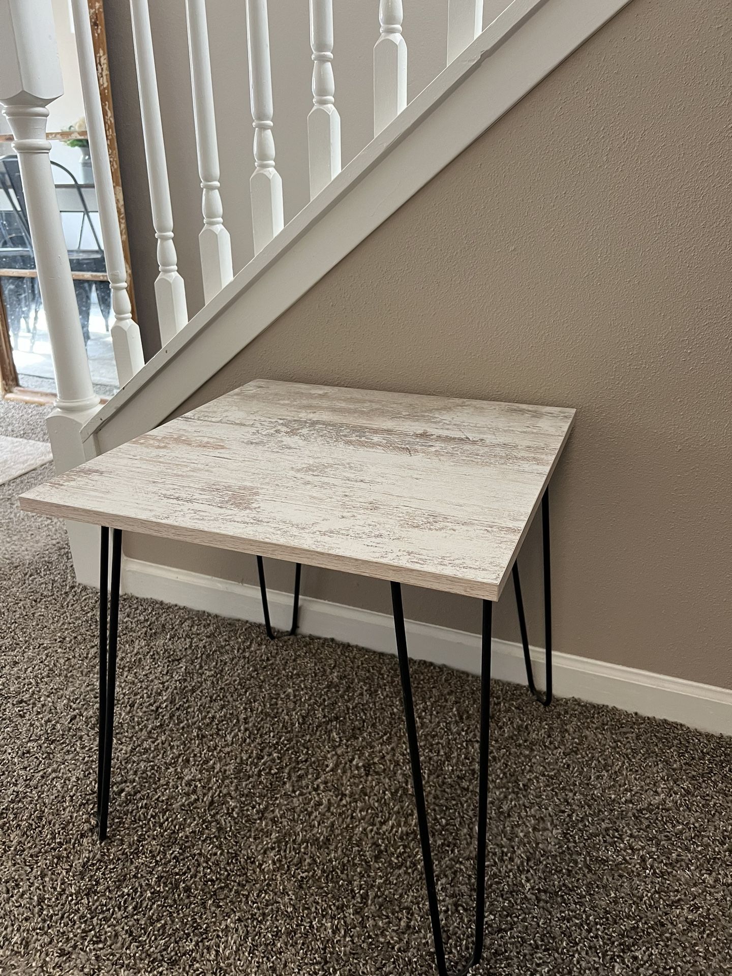 White End Table 