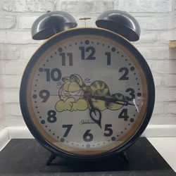 Vintage Sunbeam 1978 Garfield Alarm Clock #883-100 Collectible