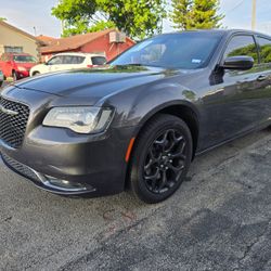 2019 Chrysler 300 S
